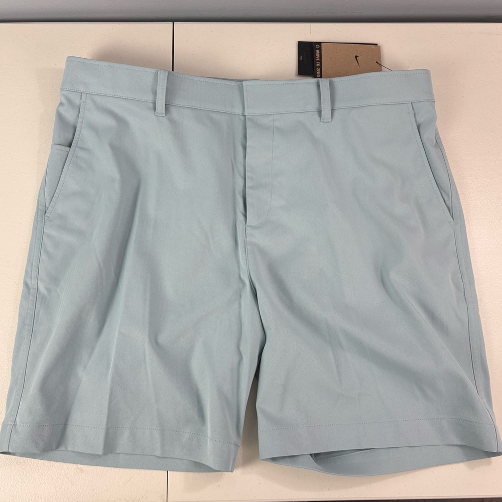 Nike Golf Dri-FIT Repel 9” Standard Fit Shorts Light Blue Men’s Size